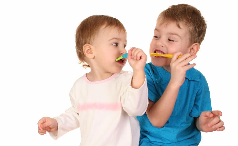 پیشگیری از پوسیدگی دندان های کودکتان  با یک راهکار ساده