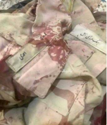 لباس خون آلود سرباز ایرانی که در درگیری با طالبان به شهادت رسید