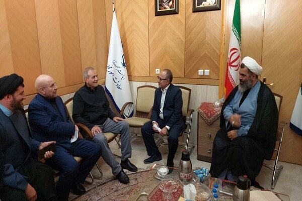 حضور پزشکیان در دفتر ویژه دولت در مجلس 