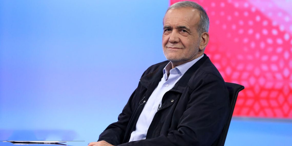  حرکت سرزده و جالب پزشکیان در روز پزشک 