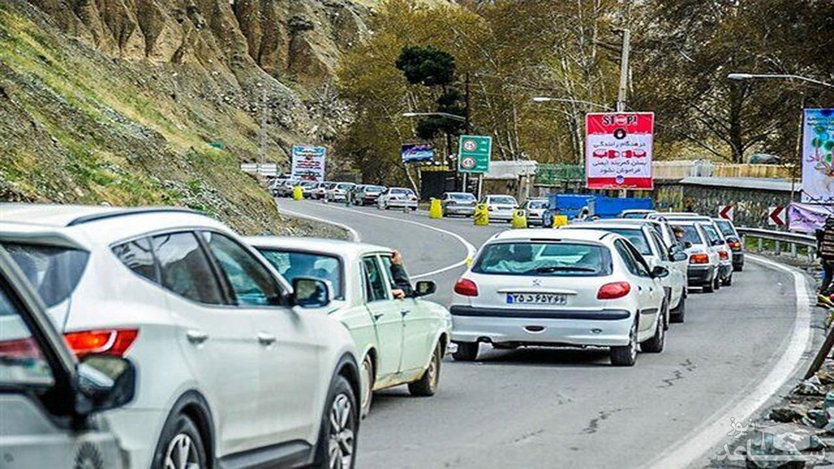  رفتار نامتعارف و عجیب یک مسافر وسط خیابان در لاهیجان