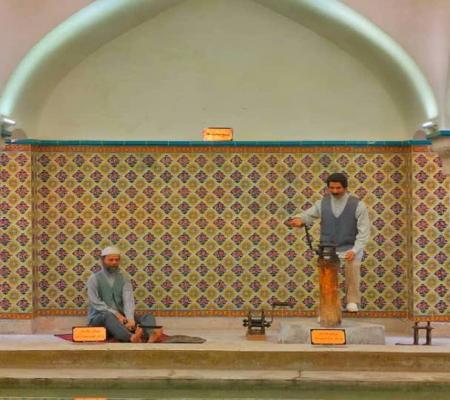 قابی دیدنی از موزه سیم و زر حمام ابراهیم‌خان کرمان