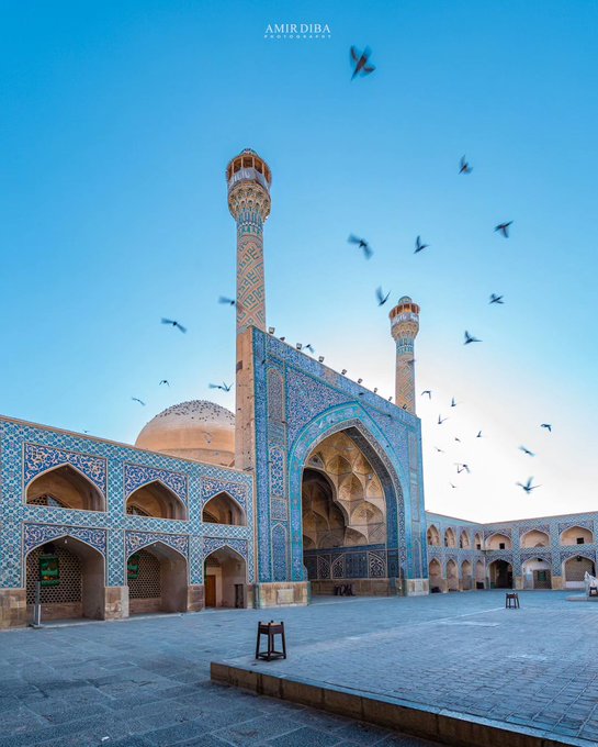 نمایی زیبا و آسمانی از مسجد جامع عتیق اصفهان