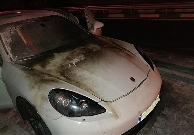 آتش گرفتن خودروی «پورشه» در اتوبان همت + تصاویر