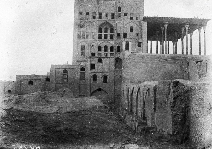عمارت عالی‌قاپو اصفهان حوالی سال ۱۹۱۲ تا ۱۹۱۴ 