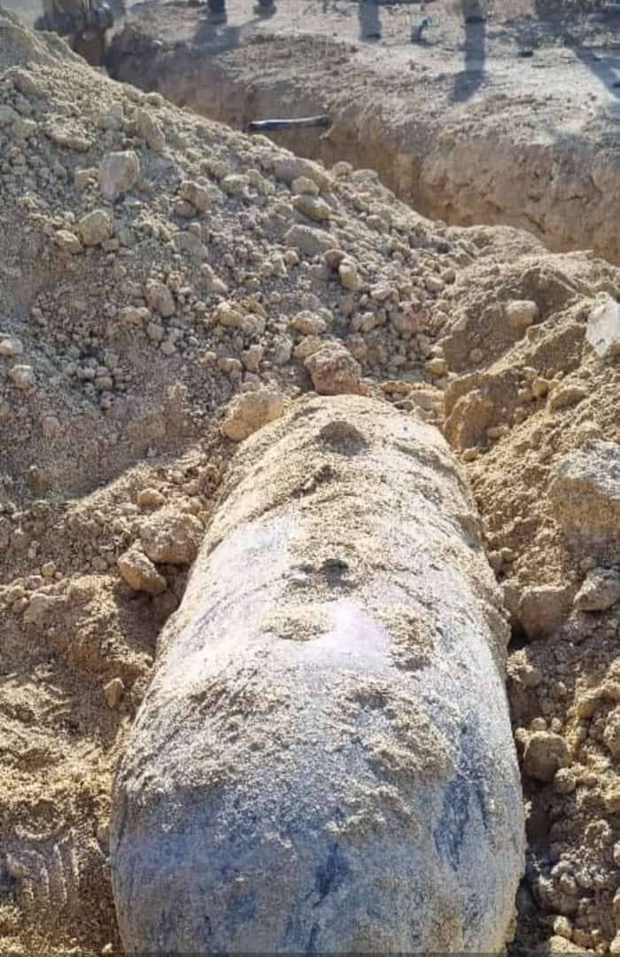 کشف بمب به‌جا مانده از جنگ گجستان در استان فارس +عکس