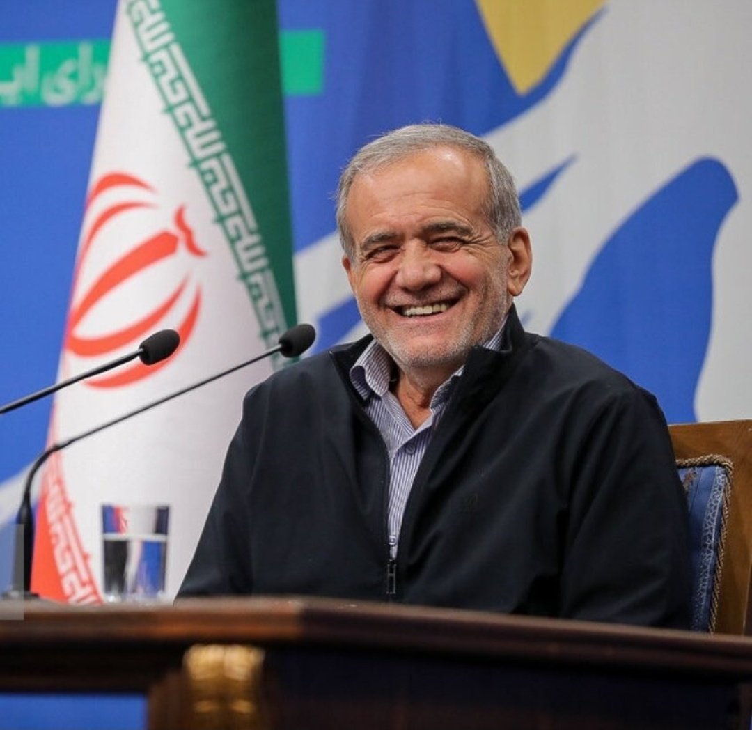 قاب‌هایی خاص از رئیس جمهور پزشکیان در نشست خبری