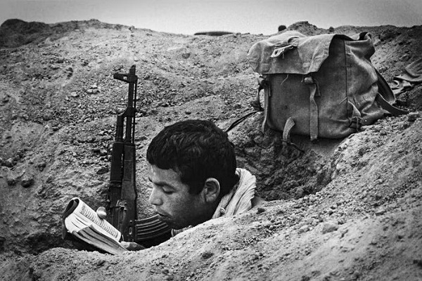 عکس هایی زنده از دوران دفاع مقدس/ این عکس ها حالتان را خوب می کند