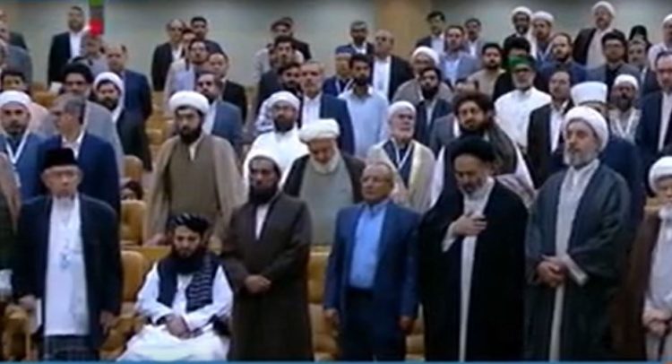 بی احترامی نماینده طالبان به سرود ملی ایران در تهران+عکس