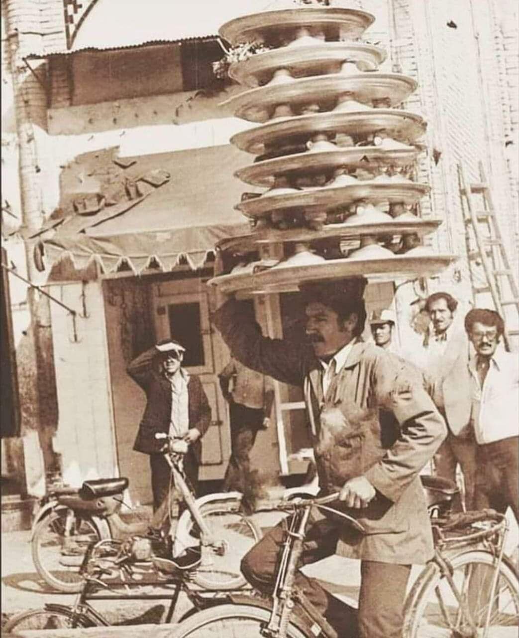  تصویری جالب توجه از منوی یک رستوران قدیمی 