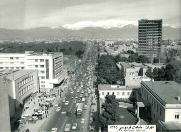 عکسی کمتر دیده شده از خیابان لاله زار در دهه 30 که به شانزلیزه تهران معروف شده بود