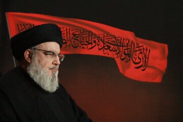سران 3 قوه در کنار رهبر انقلاب در مراسم سید حسن نصرالله/  فرماندهان بلندپایه نظامی و مخبر در نماز جمعه تهران+ تصاویر