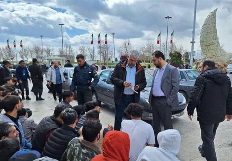 تصویری از بنر پلیس درباره اتباع افغانستانی که وایرال شد