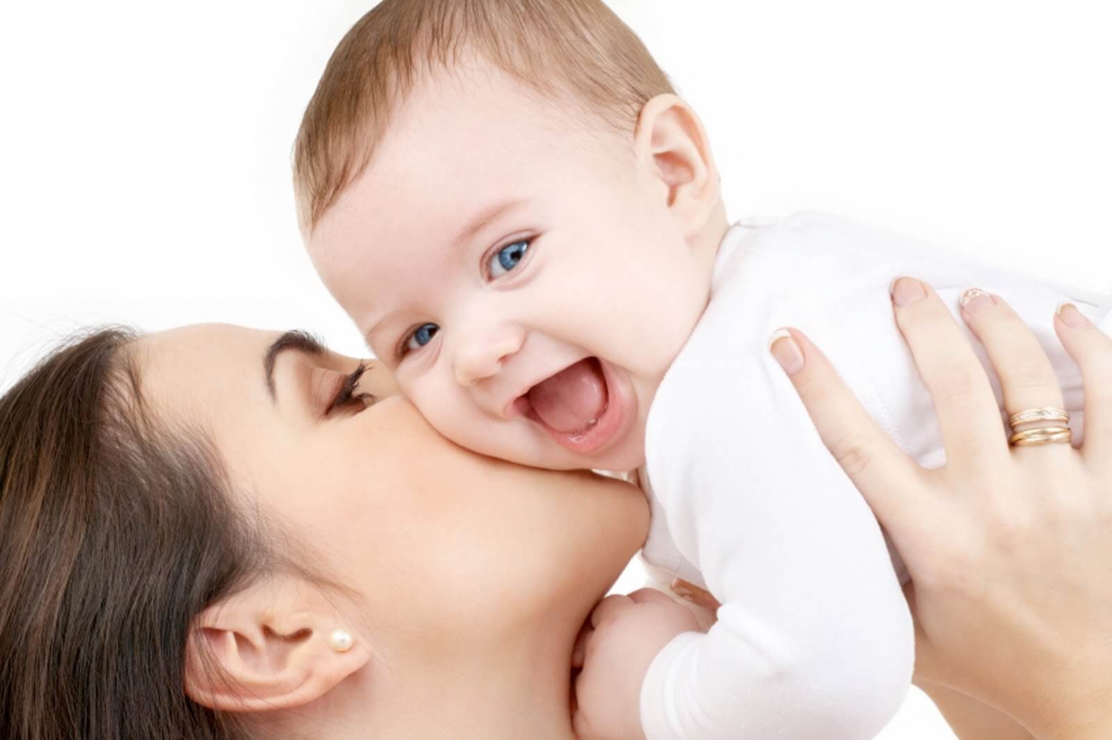افزایش هوش کودک با نوازش کردن