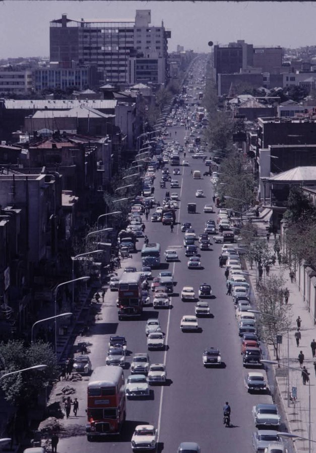 خیابان فردوسی تهران در دهه چهل این شکلی بود+عکس