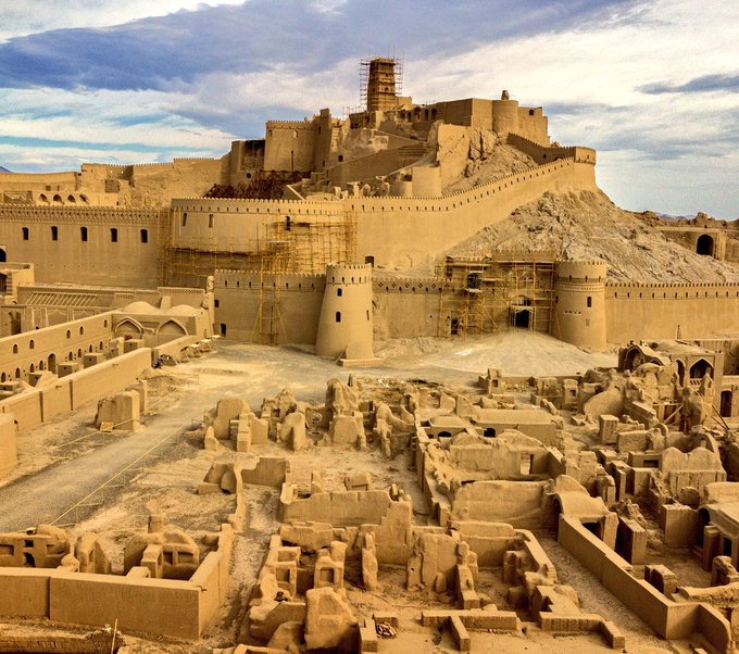  تصویری از بزرگ‌ترین بنای خشت‌خام جهان در ایران +عکس
