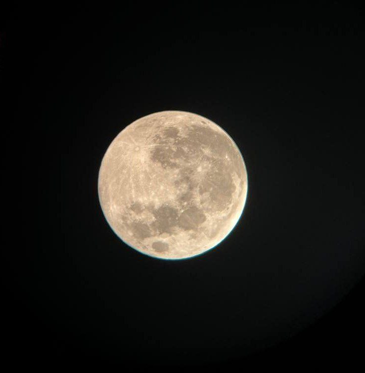 تصویری از بزرگترین و درخشان‌ترین ماه امسال + عکس