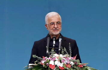 وزیر دولت پزشکیان در کنار مولوی عبدالحمید+ تصاویر