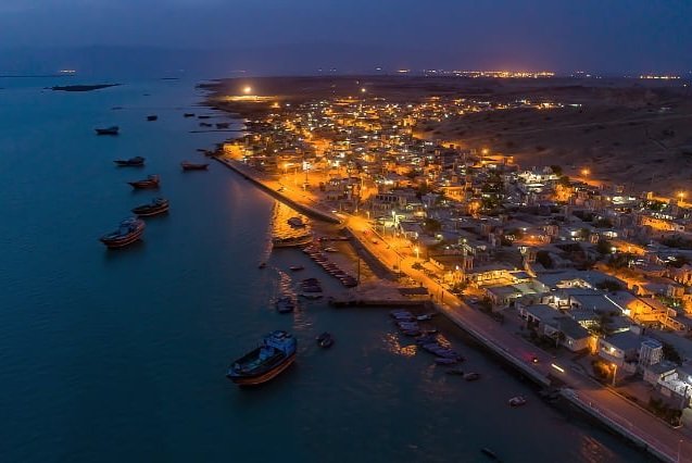 اینجا ایتالیا نیست، بندر لافت قشم در شب است+عکس