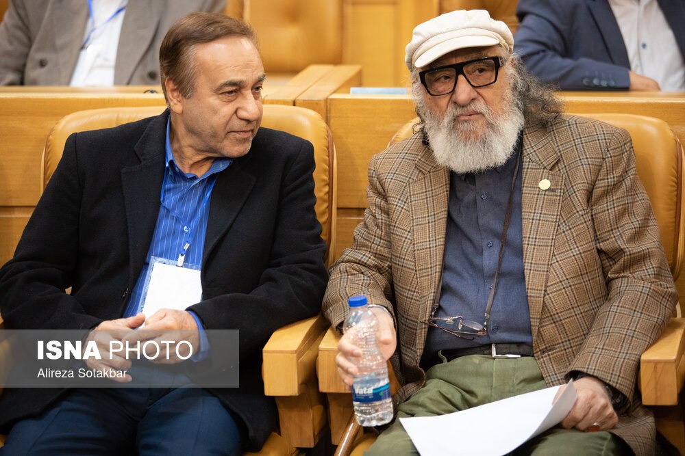 حضور خبرساز ۲ بازیگر در همایش مکتب نصرالله 