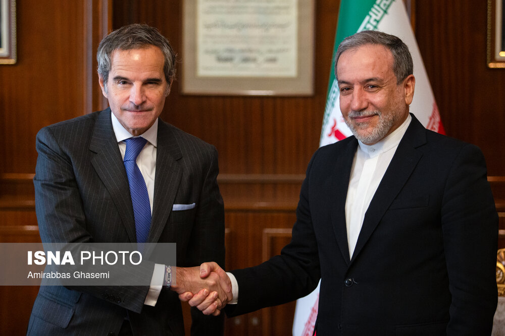 عکس معنادار از مقام ارشد اروپایی در قلب تهران 