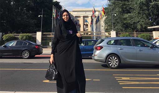 پوشش آزاده نامداری روبروی سازمان ملل متحد در سوئیس! (عکس) 