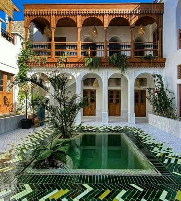 عمارت سبز در بوشهر زیبا