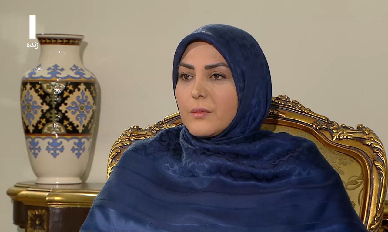 پوشش متفاوت المیرا شریفی‌مقدم روی آنتن زنده 