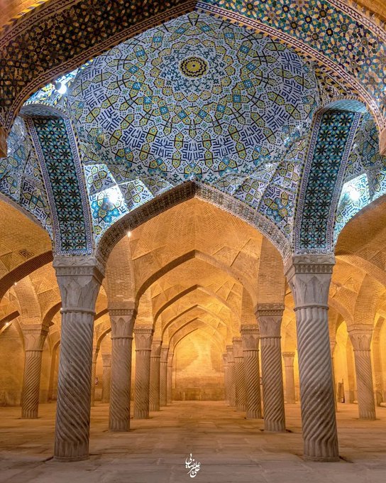 مسجد وکیل شیراز در شکوه معماری دوره زندیه