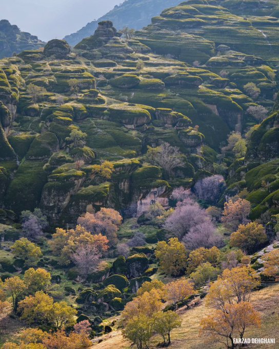 پاییز بارانی مخمل‌کوه در لرستان 