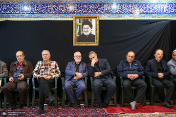 تصاویری جدید از هادی خامنه ای؛ برادر رهبر انقلاب در مراسم شهادت حضرت زهرا (س)