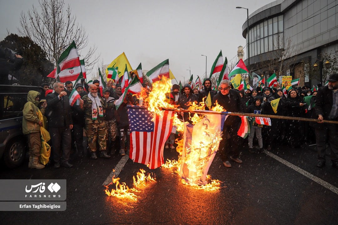  راهپیمایی ضدصهیونیستی زنجانی‌ها در برف