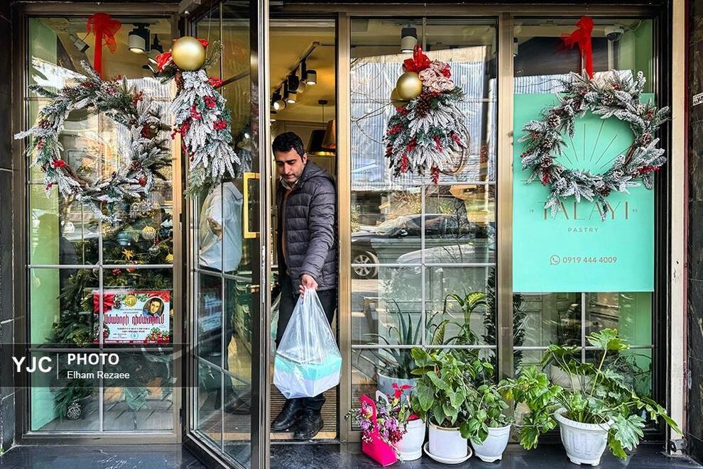 تصاویری دیدنی از حال و هوای کریسمس در تهران 