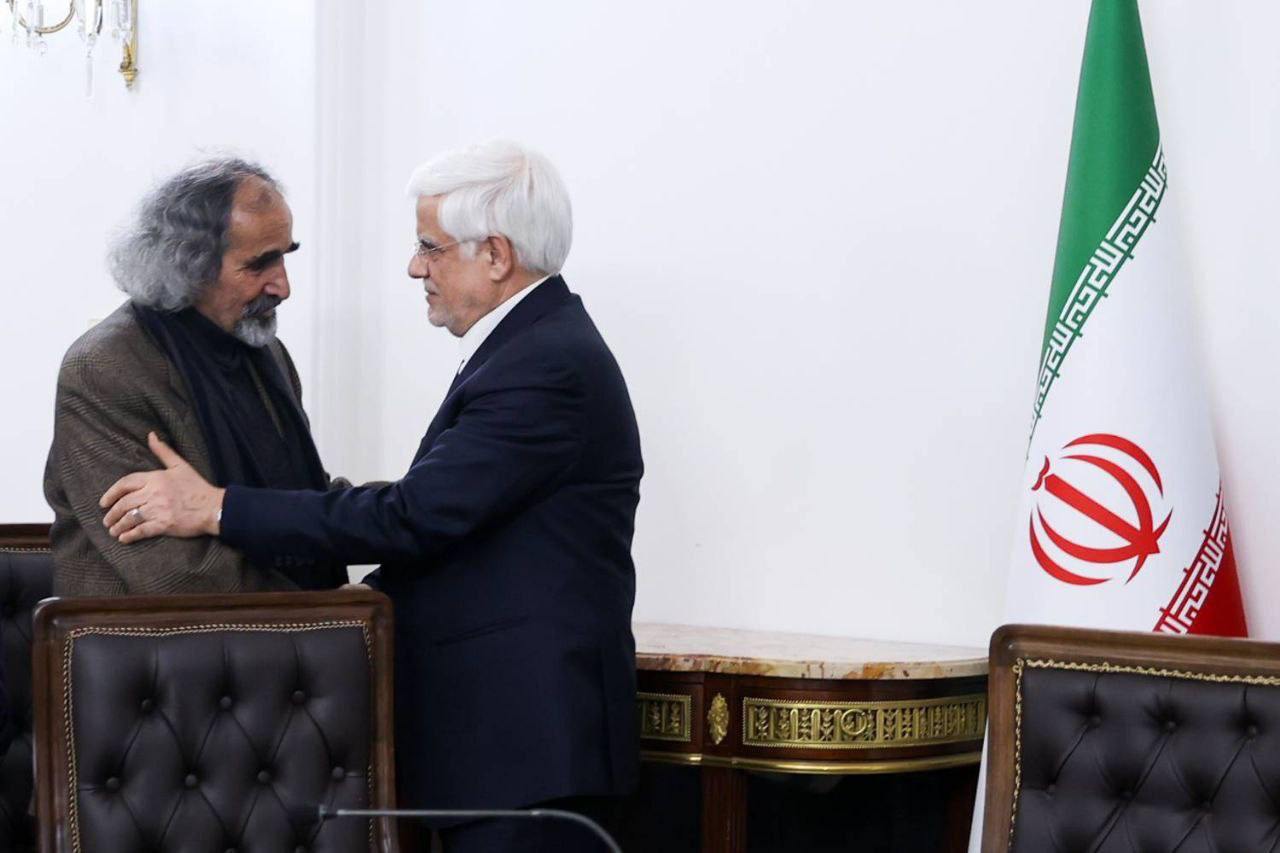 دیدار جمعی از جامعه شناسان با معاون اول رئیس‌جمهور