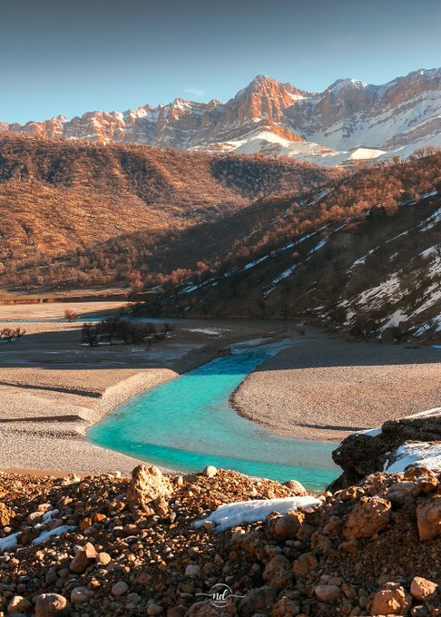 رودخانه فیروزه‌ای رنگِ بازُفت و رشته کوه‌های زیبای زردکوه بختیاری