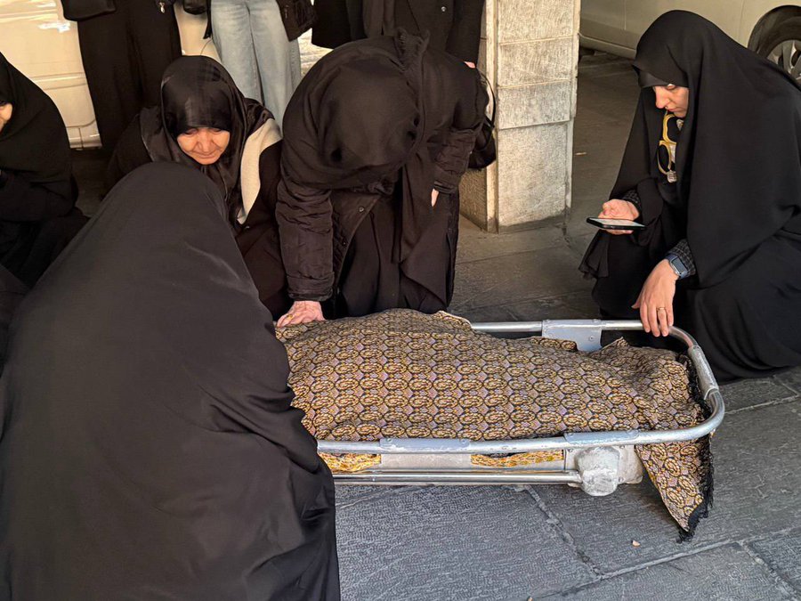 تشییع پیکر بانوی فرهیخته مرحوم منیر گرجی  بدون هرگونه تشریفات 