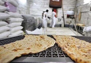 فروش نان به صورت وجبی در 60 سال پیش+ تصاویر