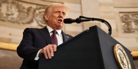 عکسی از نگاه معنادار هریس در مراسم تحلیف ترامپ