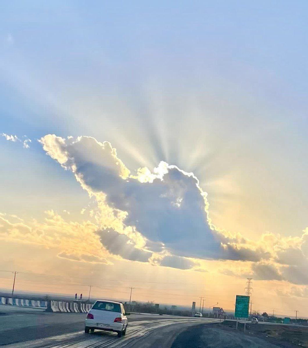 تصویری خاص از ابرها که به شکل نقشه ایران درآمدند