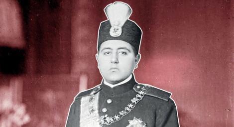 عکسی از احمد شاه قاجار همراه با رضاخان؛ رضا قلدر پشت سر آخرین شاه قاجار در 103 سال پیش