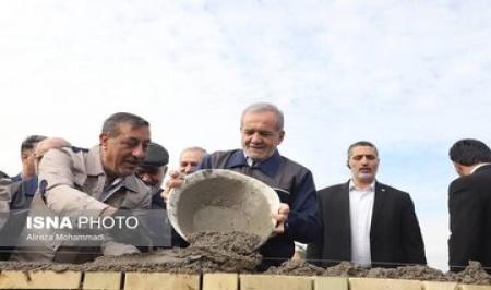 کار یَدی رئیس جمهور پزشکیان در پرژه مدرسه سازی اهواز+ تصاویر