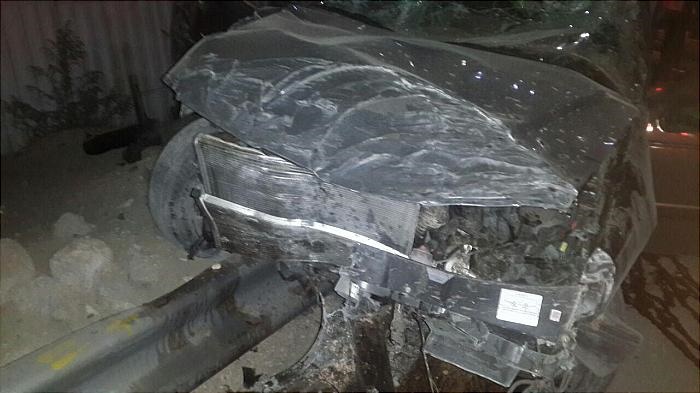 تصادف مرگبار پژوپارس با گاردریل در بزرگراه نیایش+تصاویر