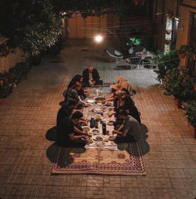 تصویری با صفا از یک شام ایرانی