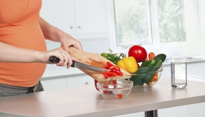 میوه ای مفید برای سلامت مادر و فرزند!