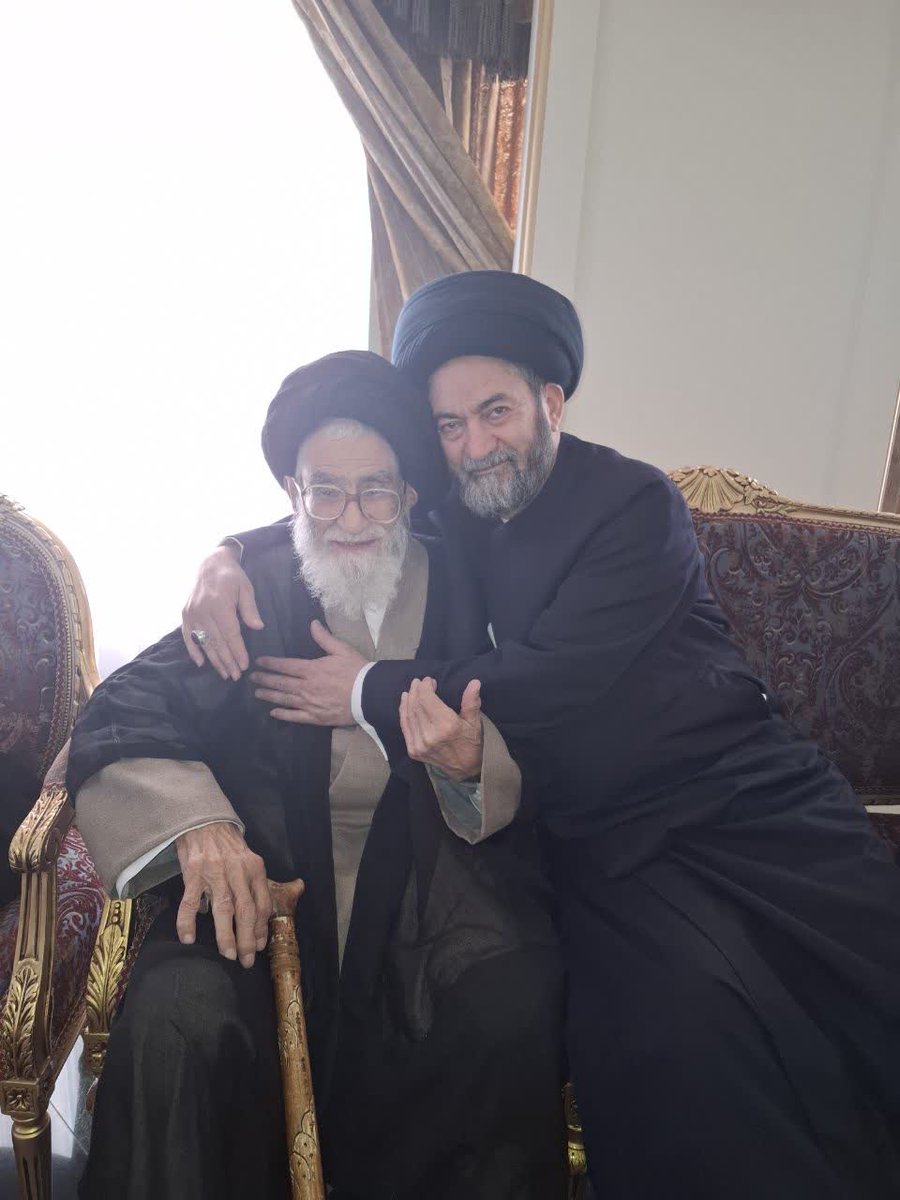 تصویر متفاوت از دیدار صمیمانه حجت الاسلام عاملی با آیت الله آل هاشم 