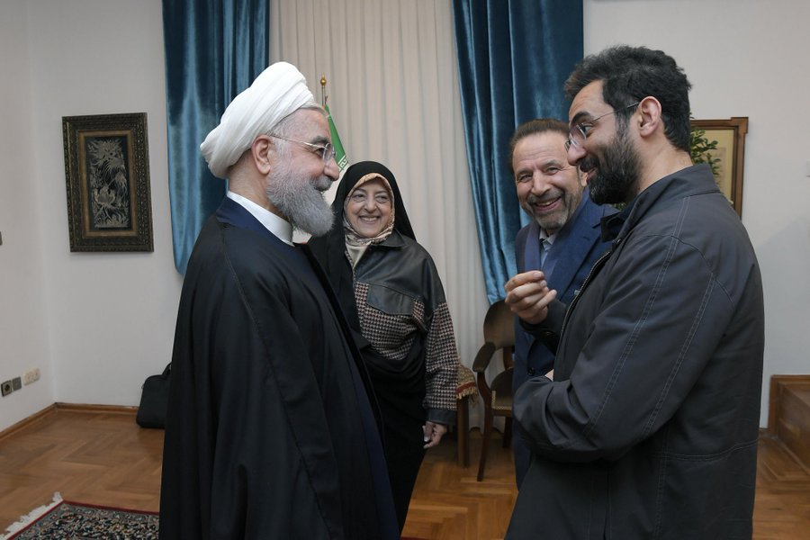 تصویری پربازدید از دیدار دکتر حسن روحانی با وزرا و معاونان سابقش