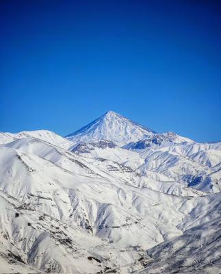 شکوه دماوند از یال دربندسر دیدنی است