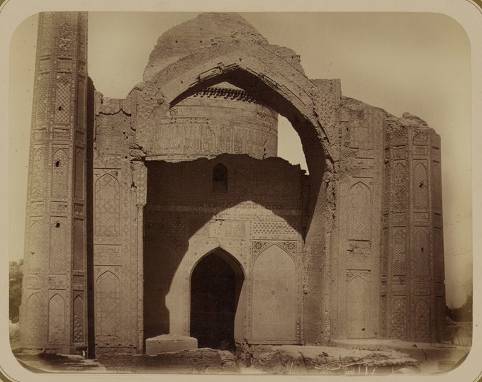 تصویر قدیمی از مدرسه بی بی خانم سمرقند 