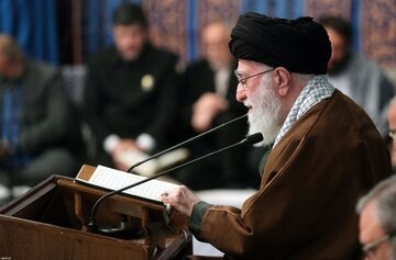 اولین عکس از حضور رهبر انقلاب در محفل انس با قرآن کریم