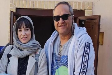 دختر رامبد جوان و نگار جواهریان با چمکه‌های صورتی؛ شبیه چکمه های کلاه قرمزی+ عکس